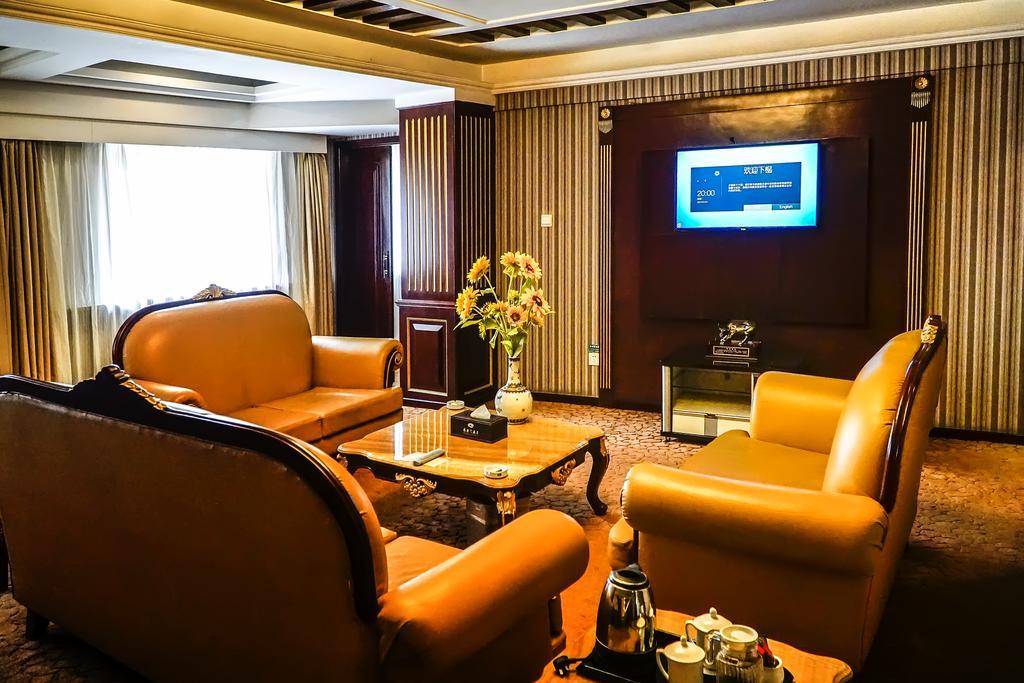 Chengdu Grand Hotel Екстериор снимка